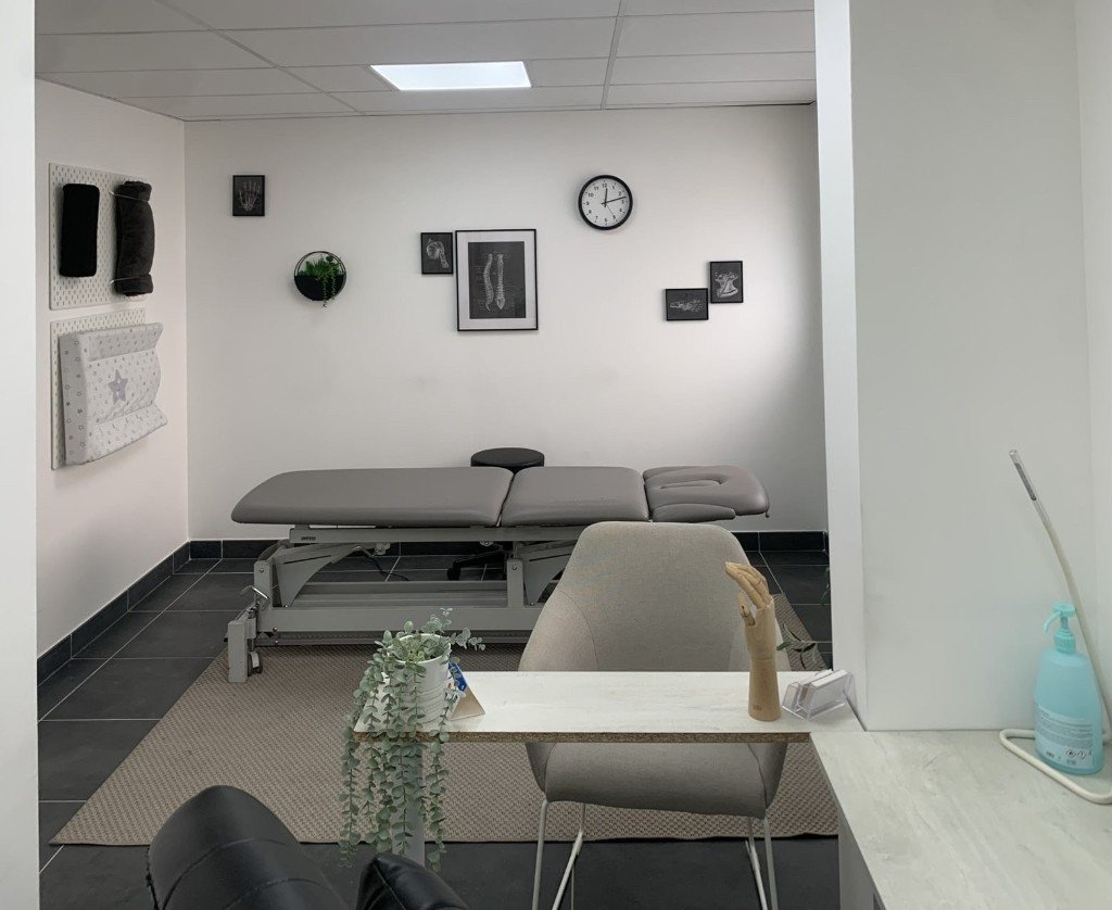 Salle de consultation du cabinet paramédical rue Saint-Pierre à Marseille